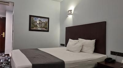 هتل نگارستان