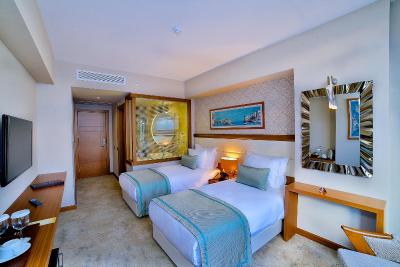 هتل ممنتو گلدن هورن