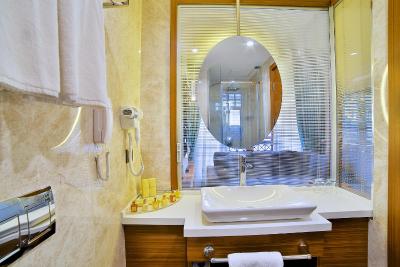 هتل ممنتو گلدن هورن