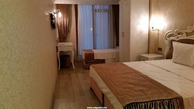 سلطان احمد نیوپورت هتل