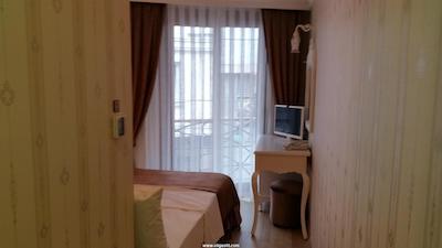 سلطان احمد نیوپورت هتل