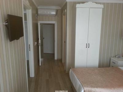 سلطان احمد نیوپورت هتل