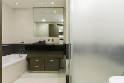 د لوفتس تاورز