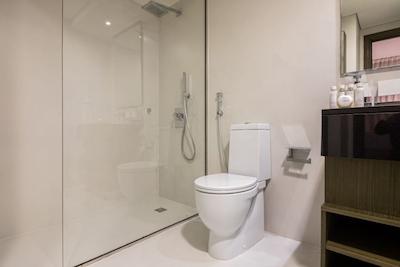 د لوفتس تاورز