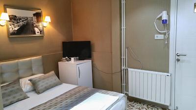 سنت جورج بوتیک هاوس