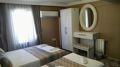 سنت جورج بوتیک هاوس