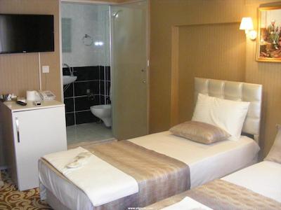 سنت جورج بوتیک هاوس