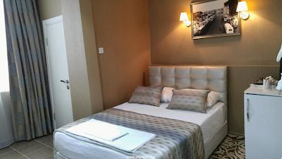 سنت جورج بوتیک هاوس