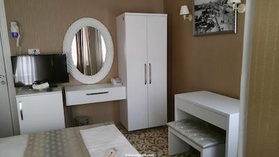 سنت جورج بوتیک هاوس