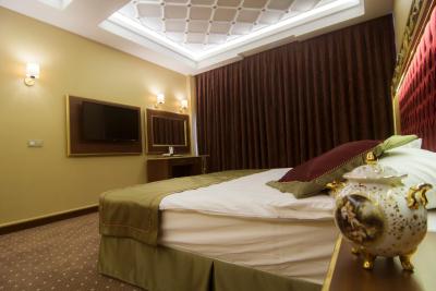 ام بی دلوکس هتل