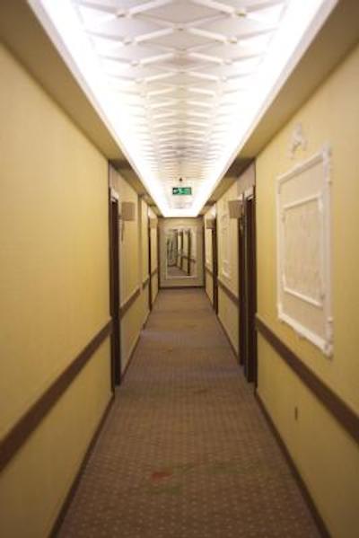 ام بی دلوکس هتل