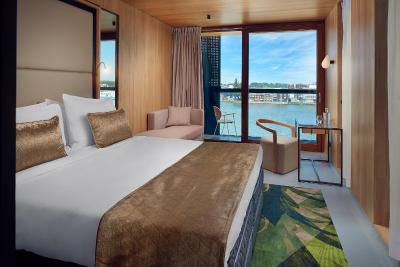 هتل جاکارتا امستردام