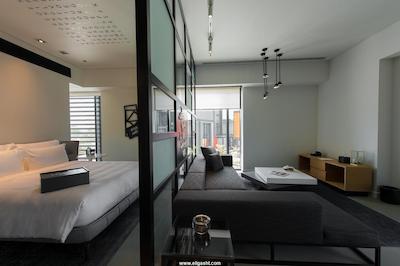 کانوپی بای هیلتون دبی السیف