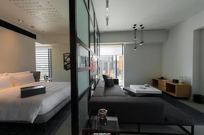 کانوپی بای هیلتون دبی السیف