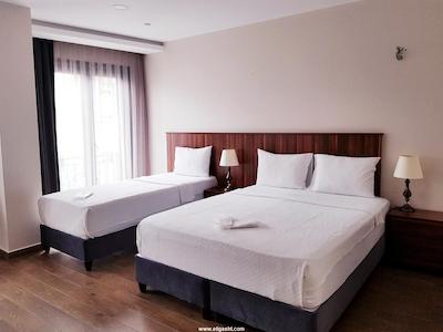 ویستریا بوتیک هتل