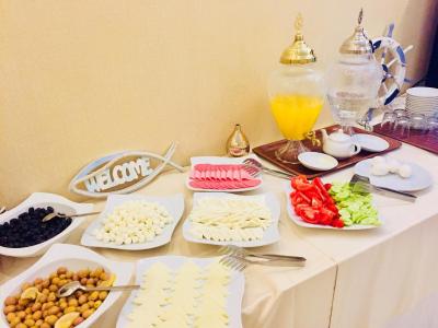 دلوکس نیوپورت هتل