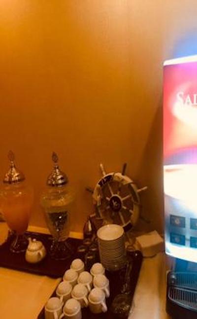 دلوکس نیوپورت هتل