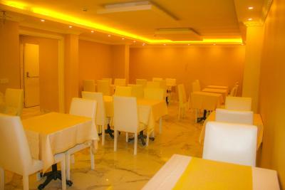 دلوکس نیوپورت هتل