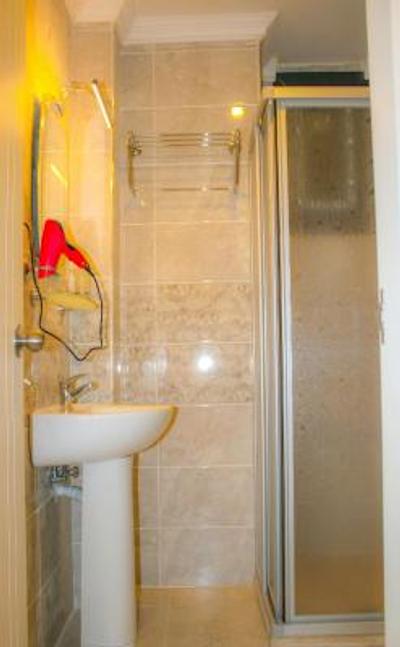 دلوکس نیوپورت هتل