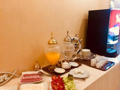 دلوکس نیوپورت هتل