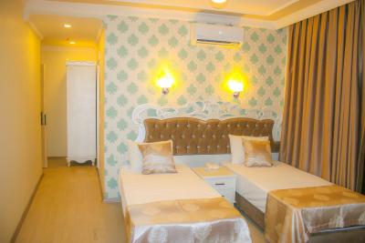 دلوکس نیوپورت هتل