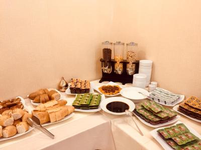 دلوکس نیوپورت هتل