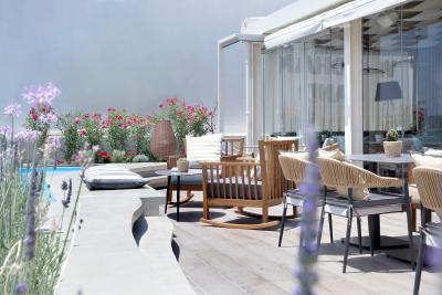 وایندهام آتن رزیدنس