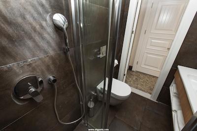 پرمیست هتل تکسیم