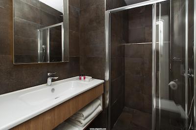 پرمیست هتل تکسیم