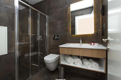 پرمیست هتل تکسیم