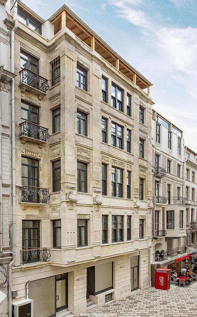 پرمیست هتل تکسیم