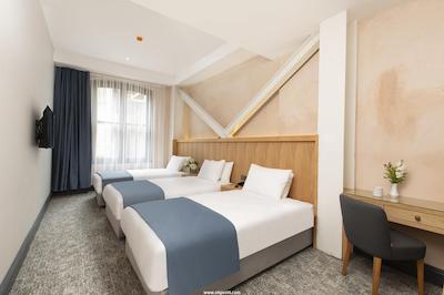 پرمیست هتل تکسیم