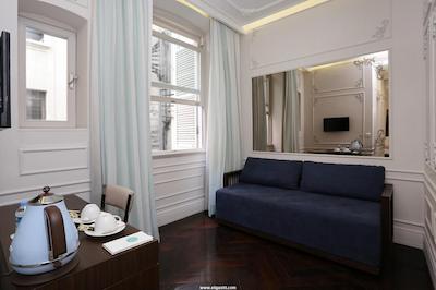 فوگا هتل کنستانتینیدیس