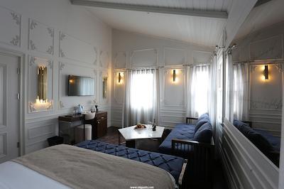 فوگا هتل کنستانتینیدیس