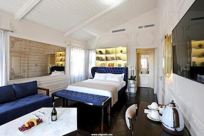 فوگا هتل کنستانتینیدیس