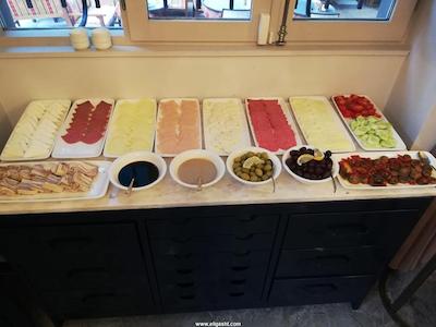 فوگا هتل کنستانتینیدیس