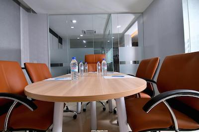 تامو هتل اند سوئیتس