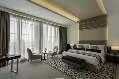 رنسانس بیزینس بی