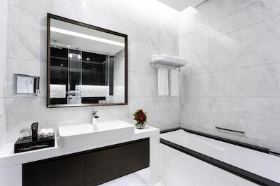 رنسانس بیزینس بی