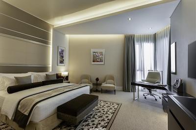 رنسانس بیزینس بی