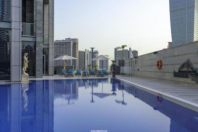 رنسانس بیزینس بی