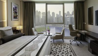 رنسانس بیزینس بی