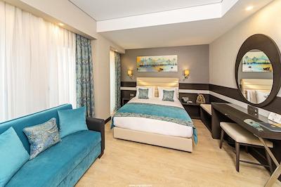 موکارناس تکسیم هتل