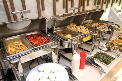 موکارناس تکسیم هتل