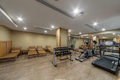 موکارناس تکسیم هتل