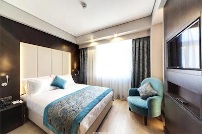 موکارناس تکسیم هتل