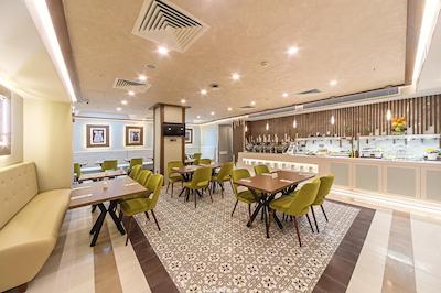 موکارناس تکسیم هتل