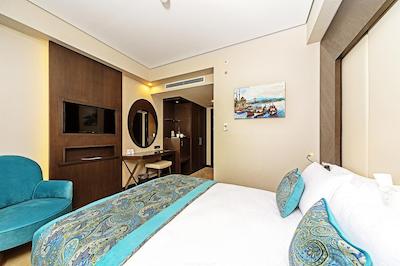 موکارناس تکسیم هتل