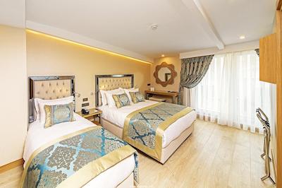 موکارناس تکسیم هتل