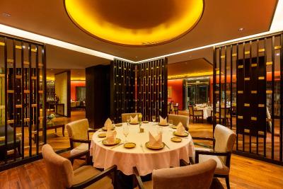 ازدان پالاس هتل